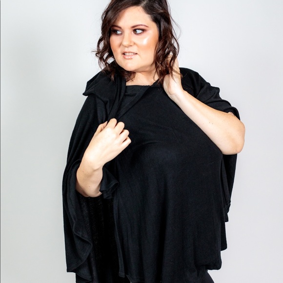 Plus Size ‘Northern Lights’ Hooded Poncho - Picture 2 of 7